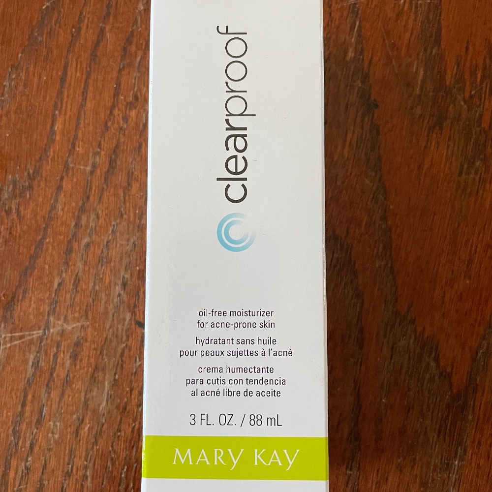 Mary Kay clearproof oil free moisturizer